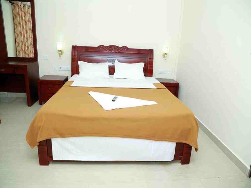 Thachaparambil Residency Hotell Alappuzha Exteriör bild